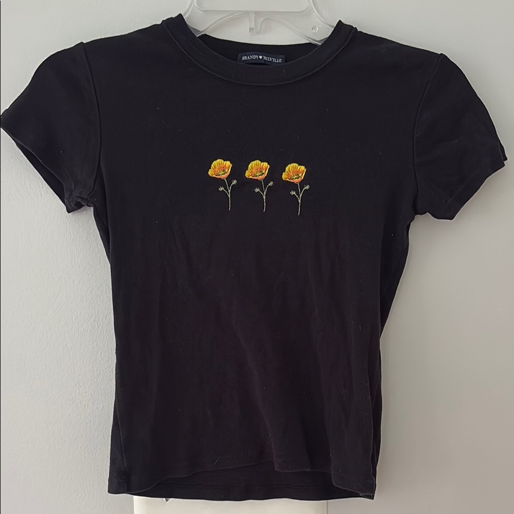 Brandy Melville Black and Yellow Fitted Crop Tee